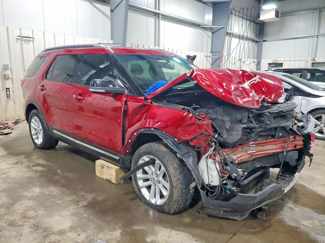 2016 FORD EXPLORER XLT photo 4