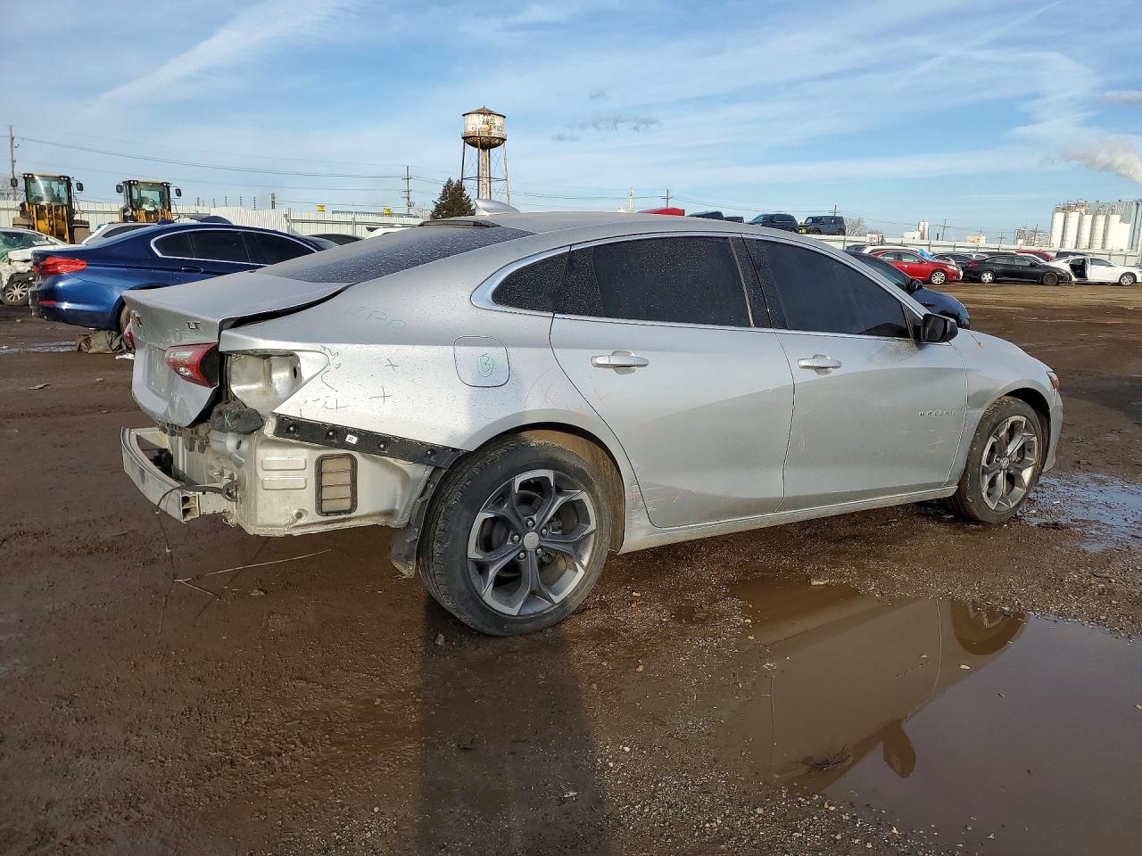 2022 CHEVROLET MALIBU LT photo 3