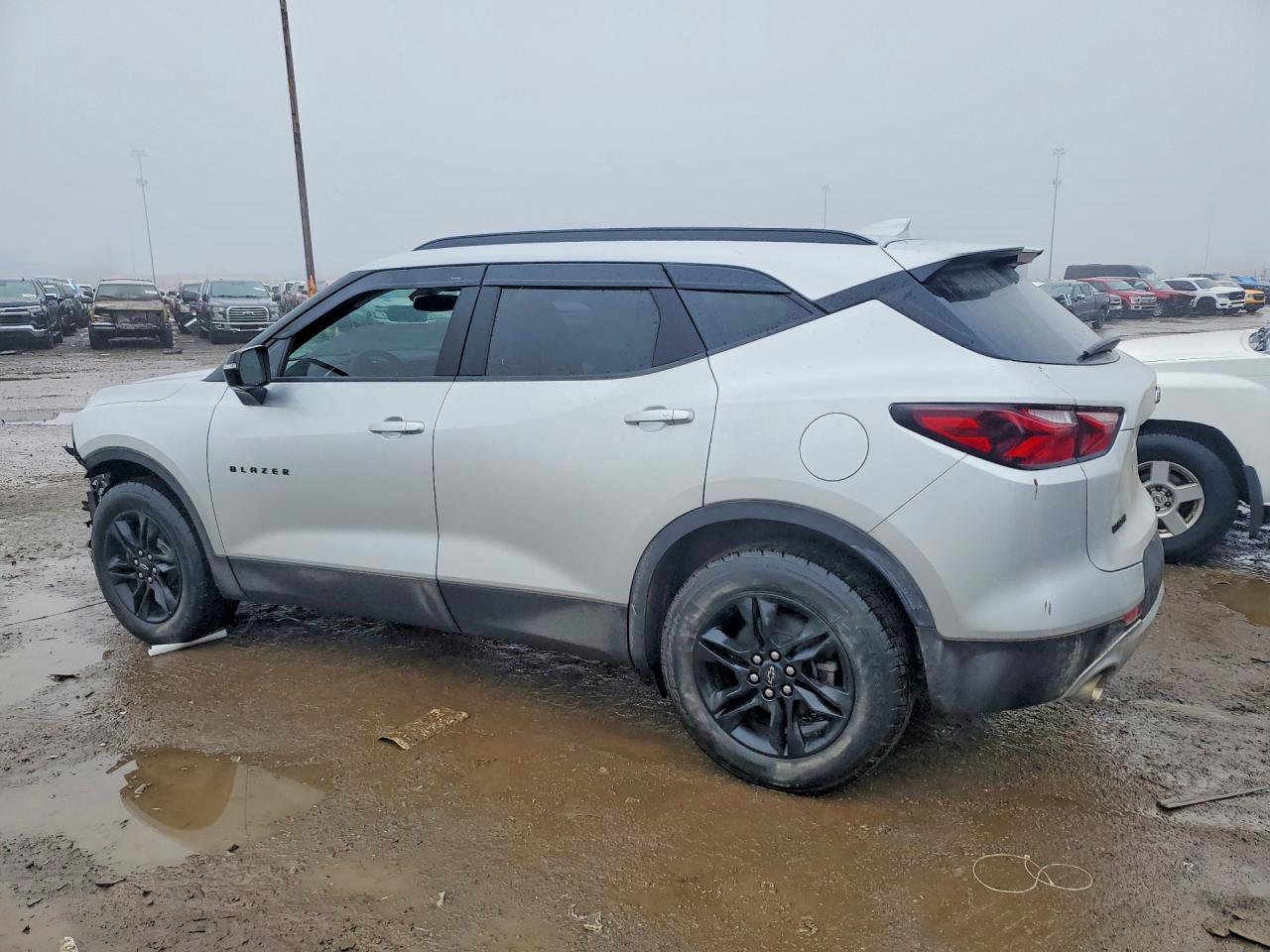 2020 CHEVROLET BLAZER 2LT photo 2