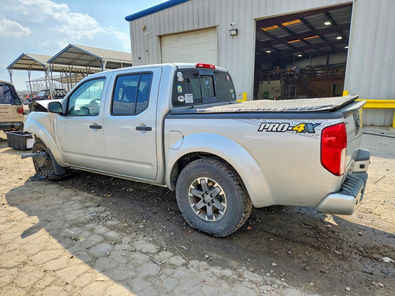 2018 NISSAN FRONTIER PRO-4X photo 4