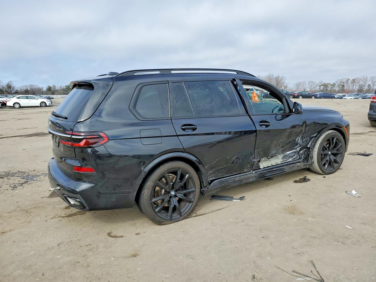 2023 BMW X7 XDRIVE40I photo 3