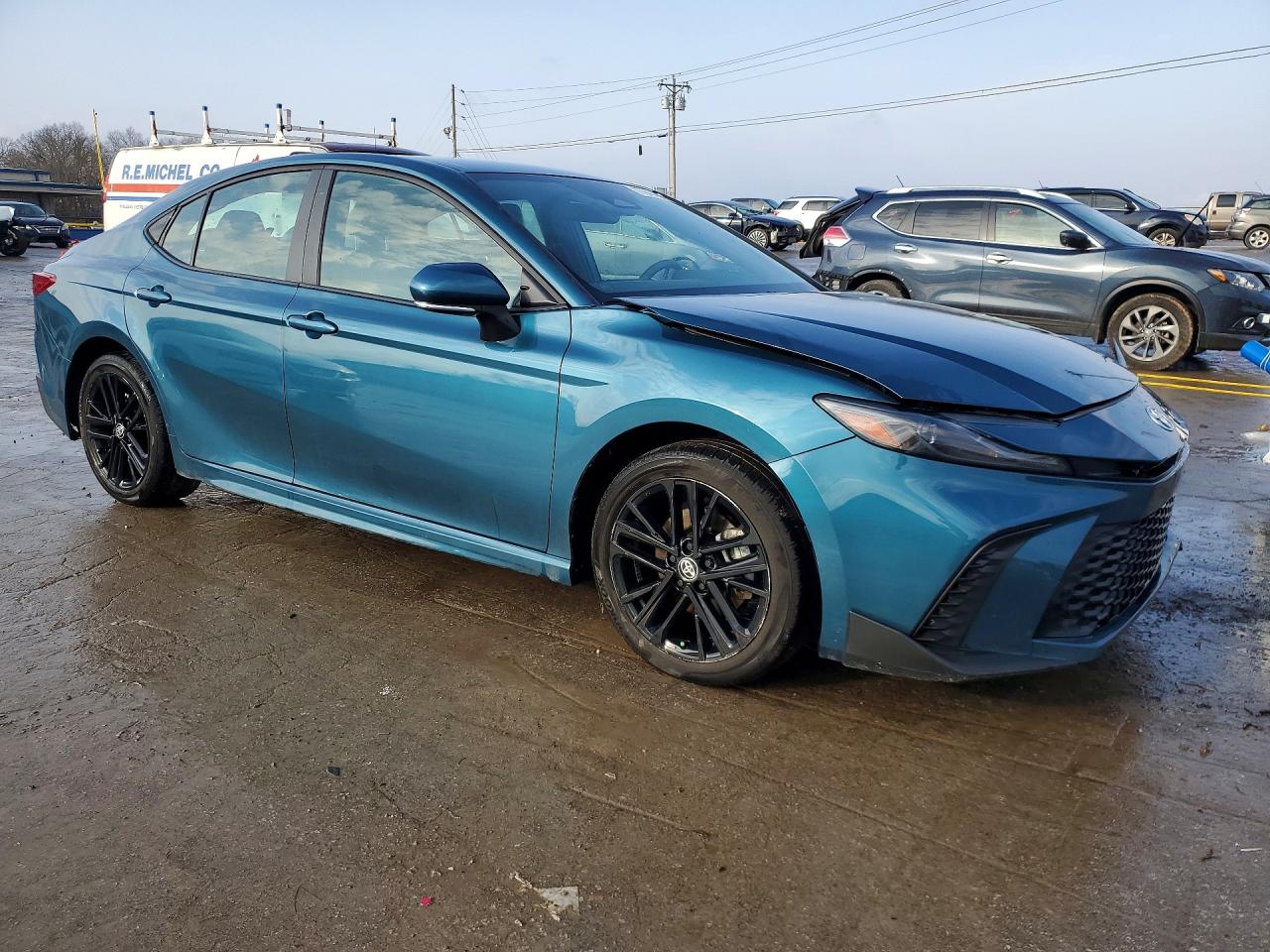 2025 TOYOTA CAMRY SE photo 4