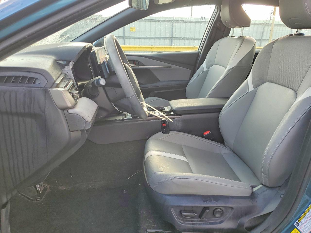 2025 TOYOTA CAMRY SE photo 7