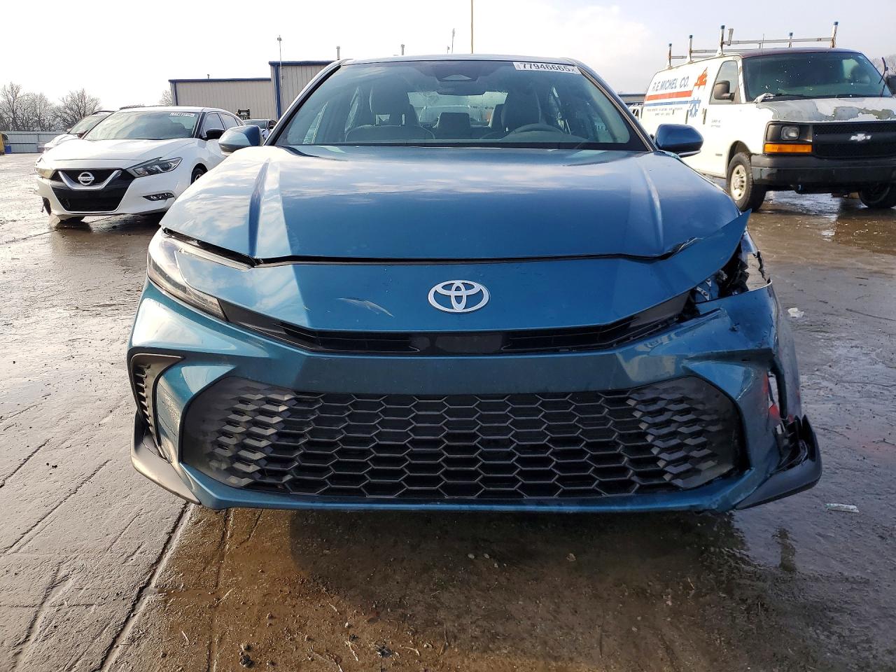 2025 TOYOTA CAMRY SE photo 5