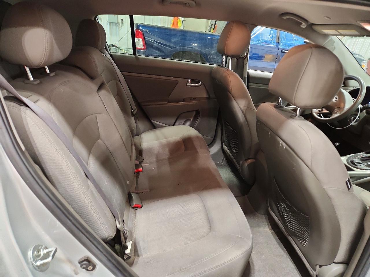 2012 KIA SPORTAGE LX photo 11