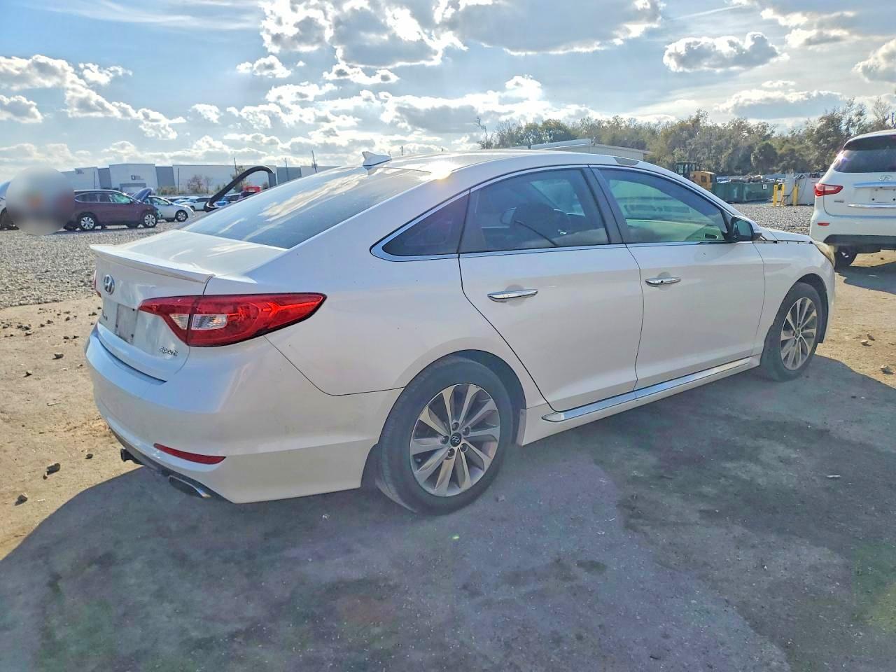 2015 HYUNDAI SONATA SPORT photo 5