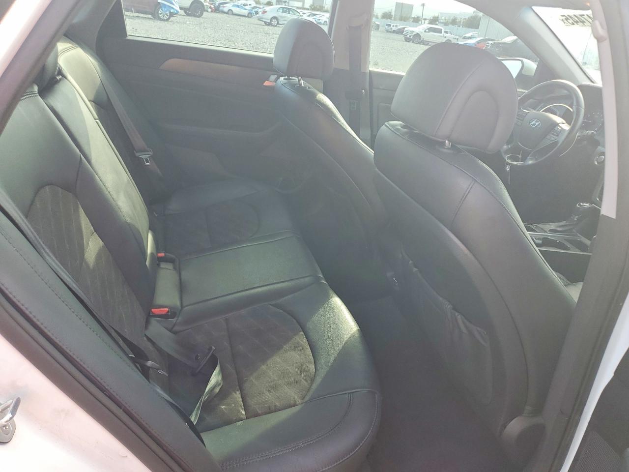 2015 HYUNDAI SONATA SPORT photo 19