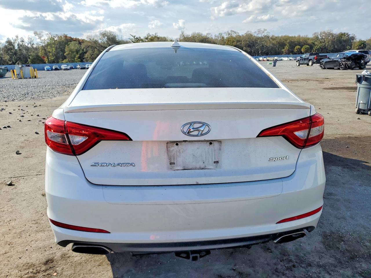 2015 HYUNDAI SONATA SPORT photo 11