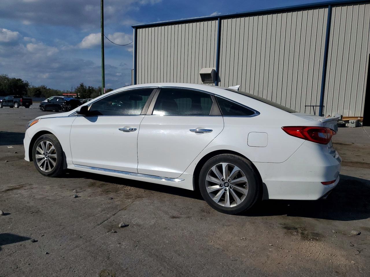 2015 HYUNDAI SONATA SPORT photo 3