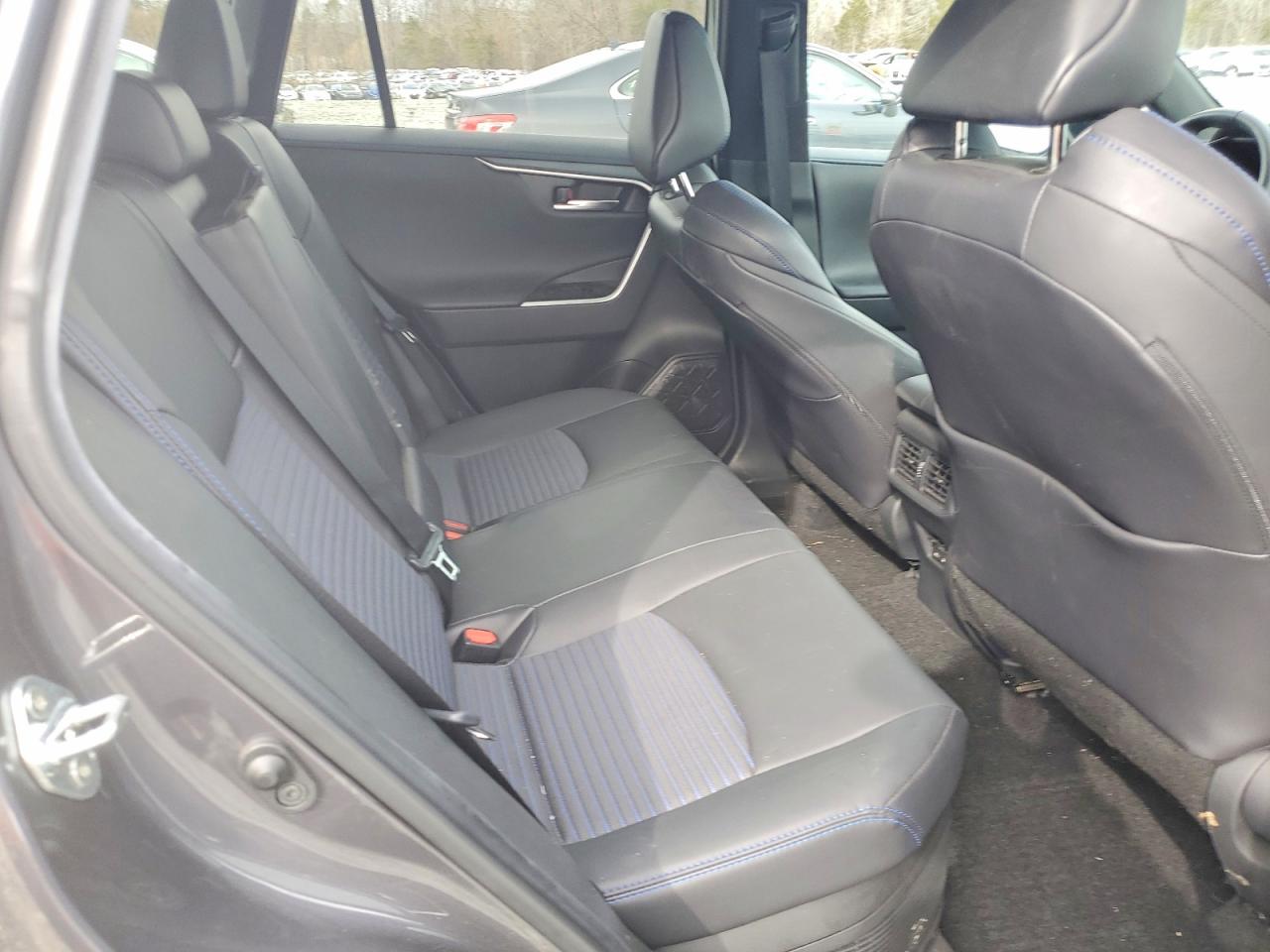 2022 TOYOTA RAV4 XSE photo 21