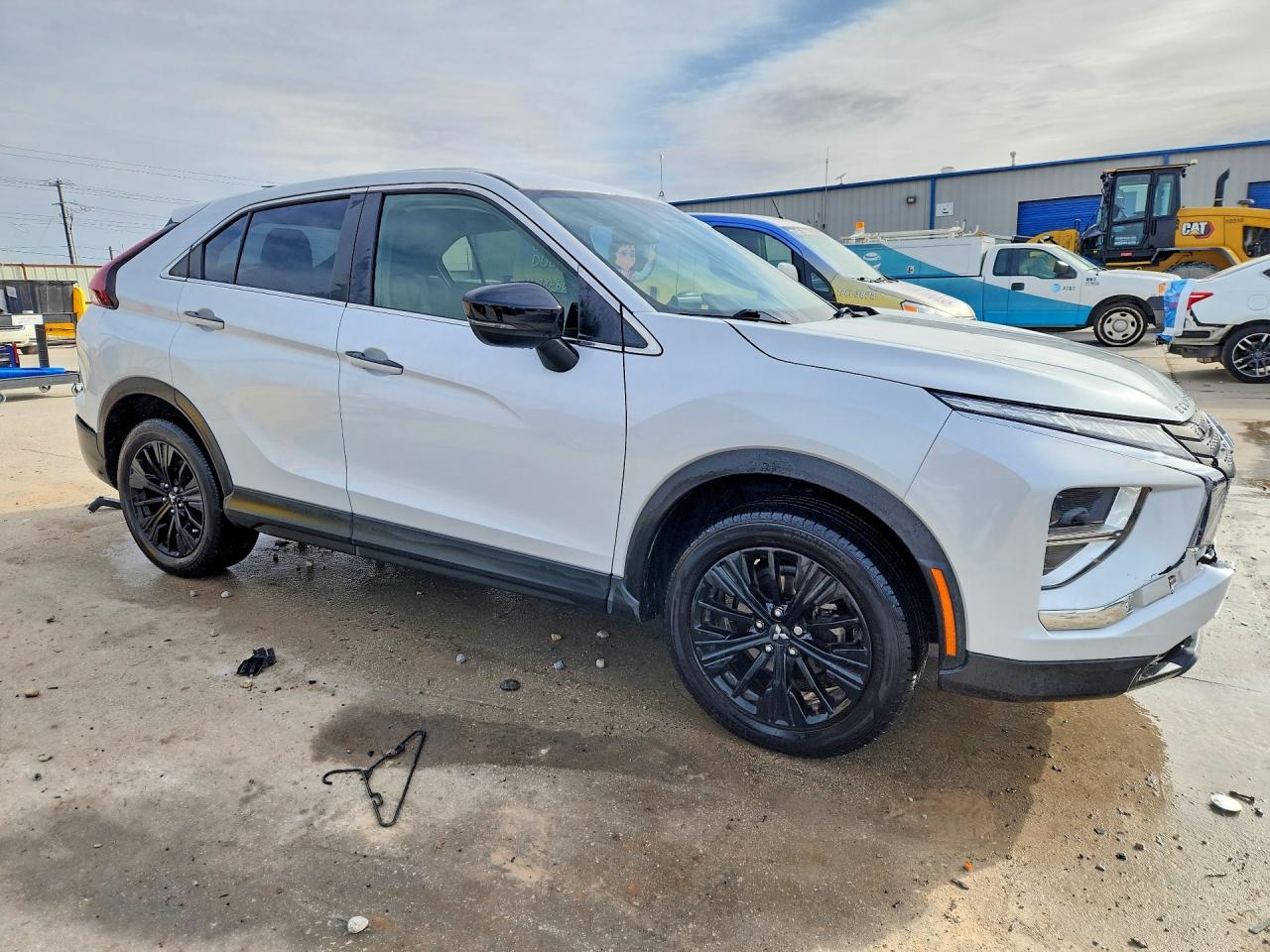 2022 MITSUBISHI ECLIPSE CROSS LE photo 7