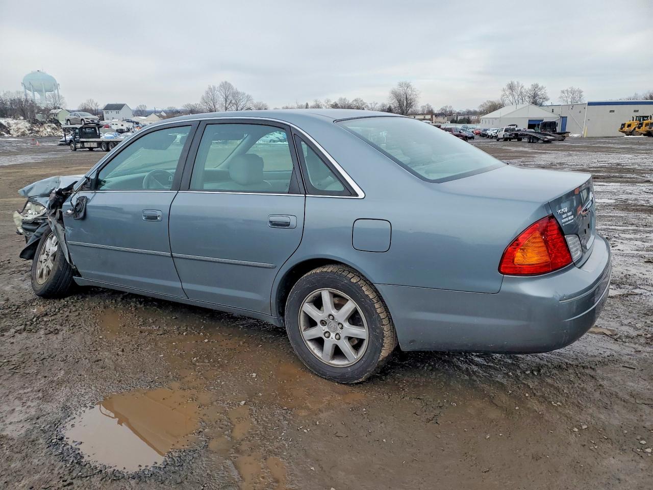 2001 TOYOTA AVALON XL photo 3