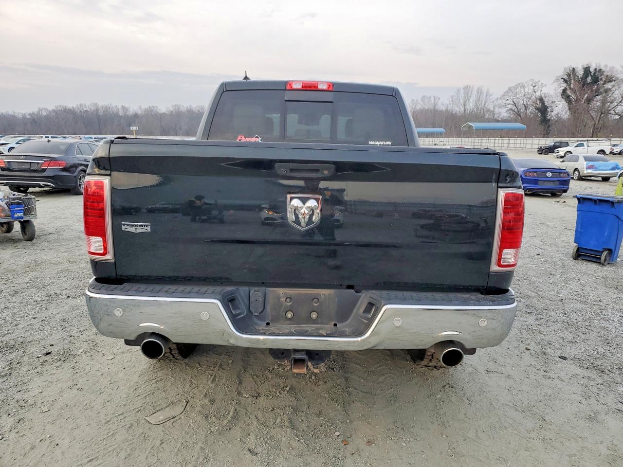 2015 RAM 1500 LARAMIE photo 6