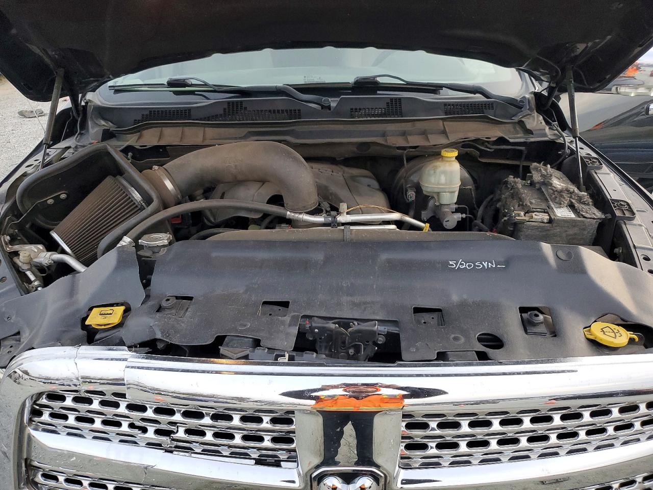 2015 RAM 1500 LARAMIE photo 11
