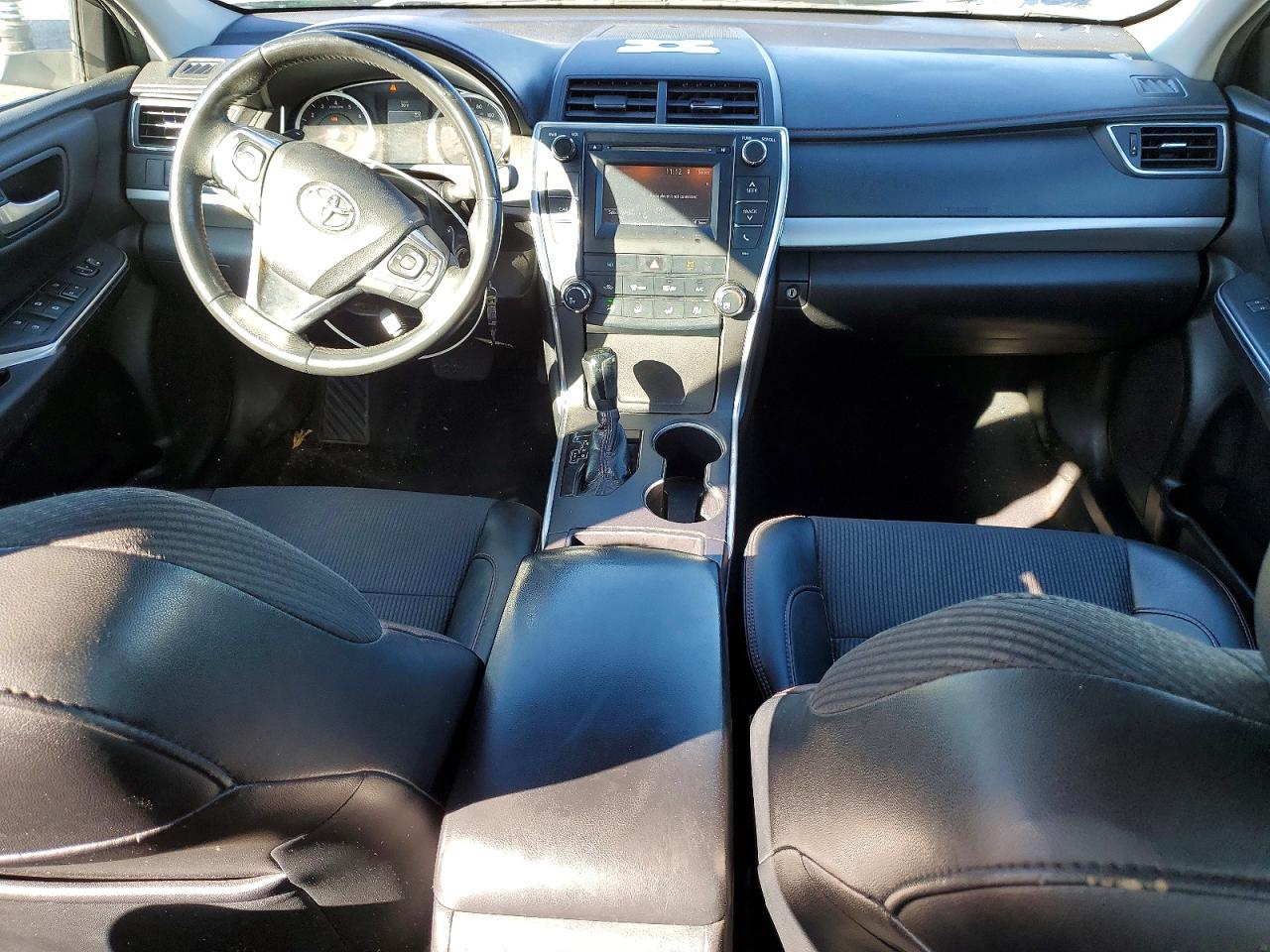 2016 TOYOTA CAMRY LE photo 22