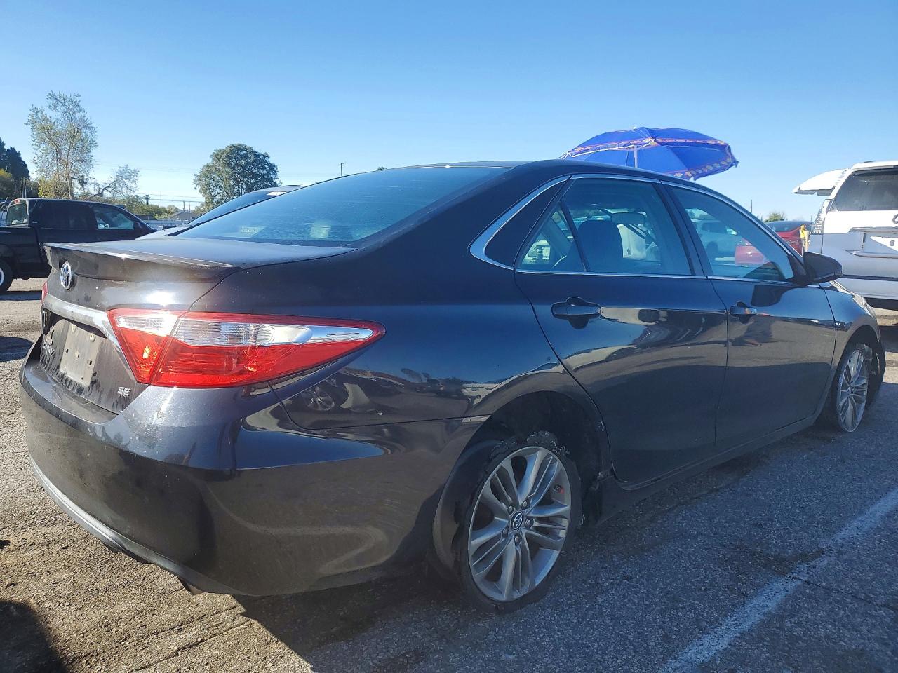 2016 TOYOTA CAMRY LE photo 7