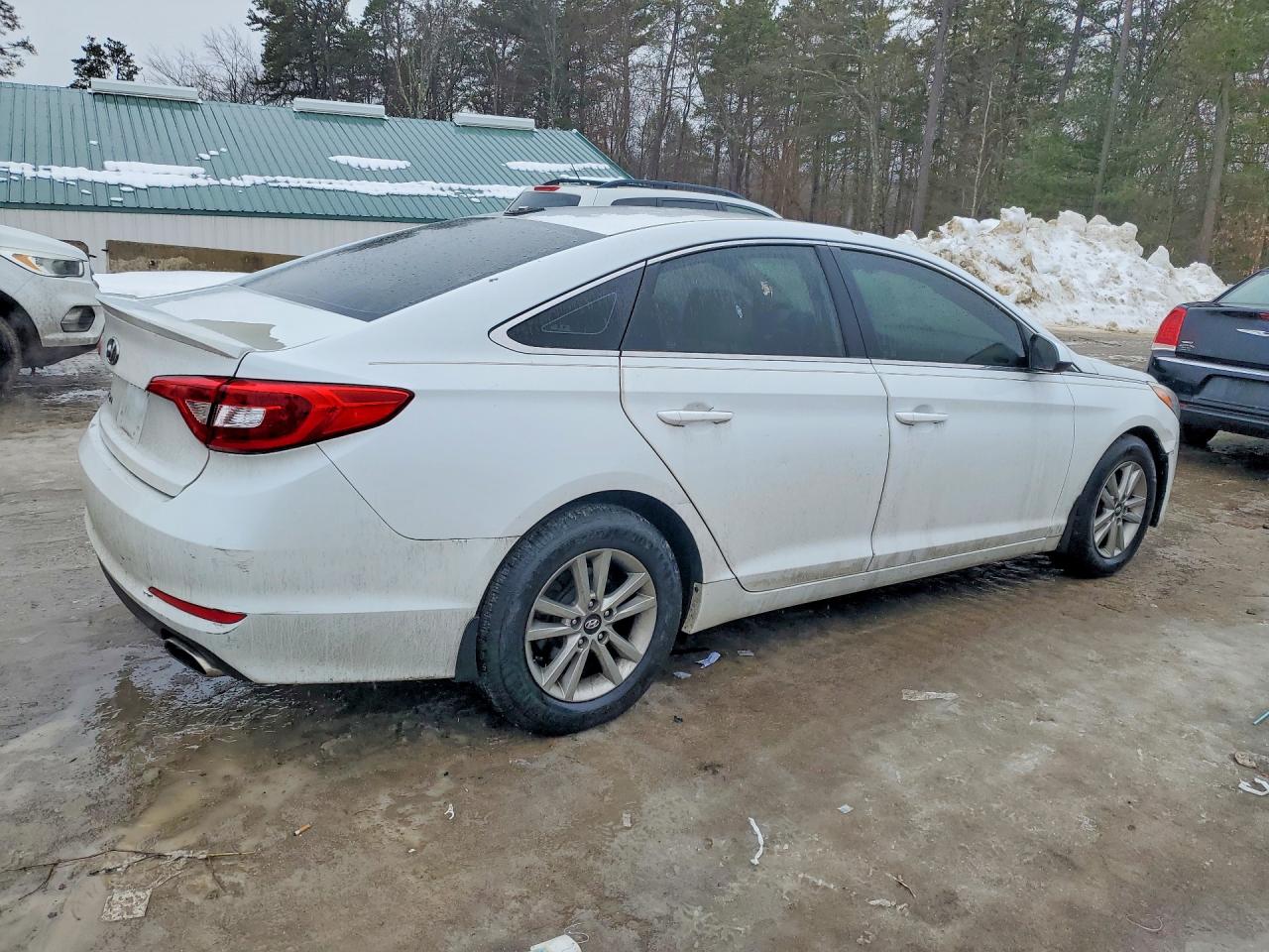 2015 HYUNDAI SONATA SE photo 3