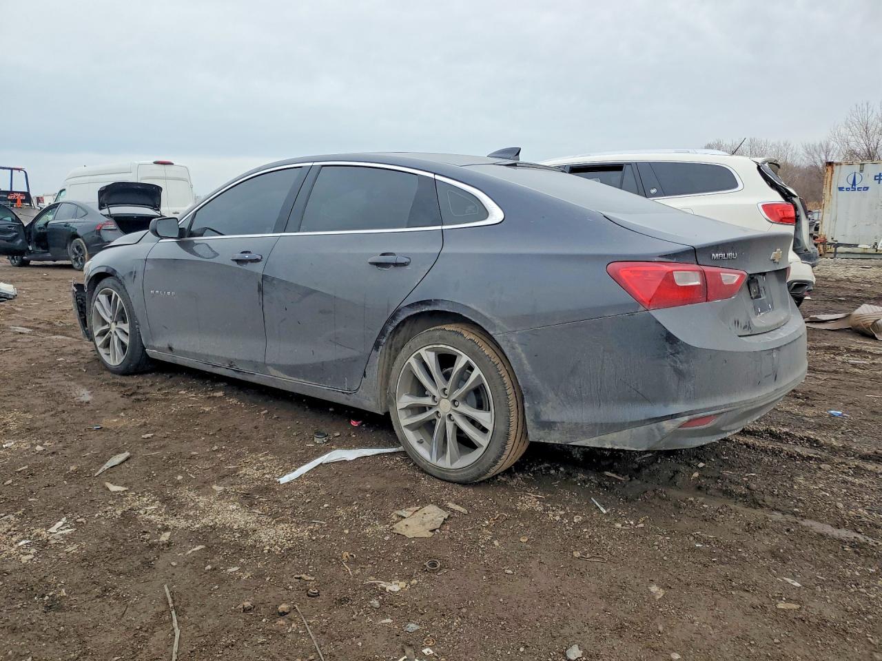 2023 CHEVROLET MALIBU LT photo 3
