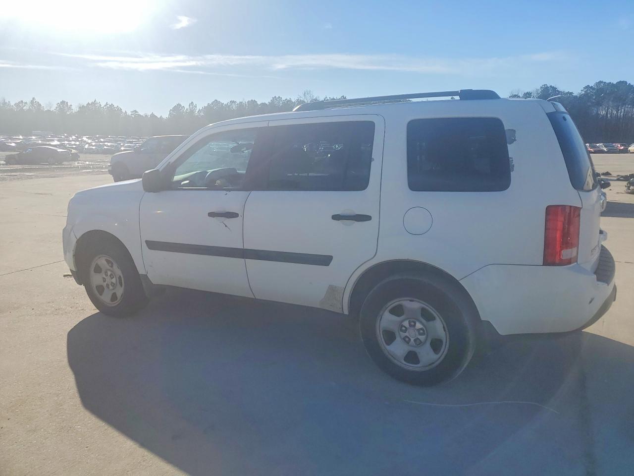 2015 HONDA PILOT LX photo 3