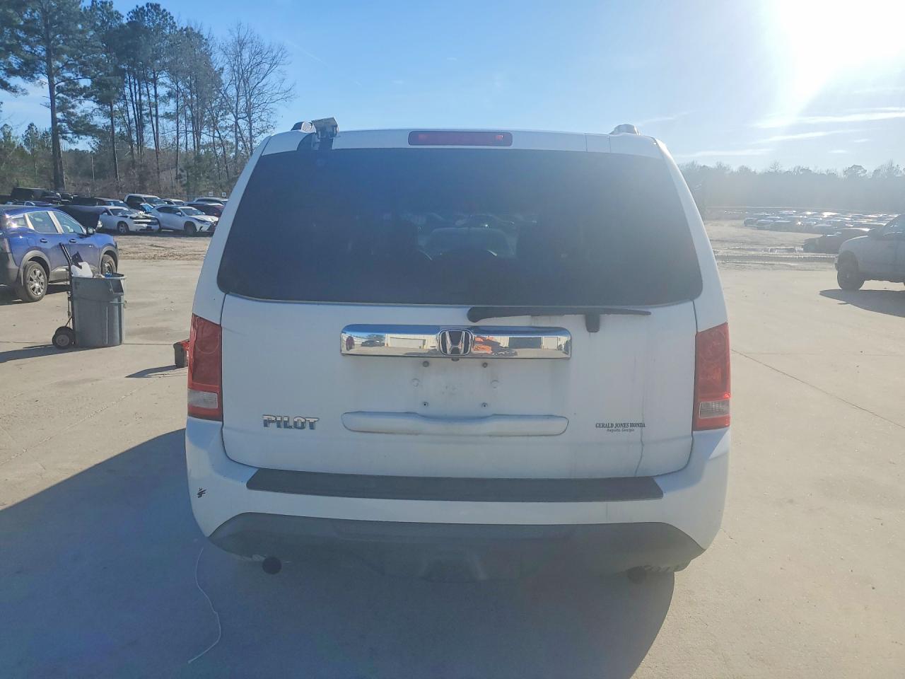2015 HONDA PILOT LX photo 11