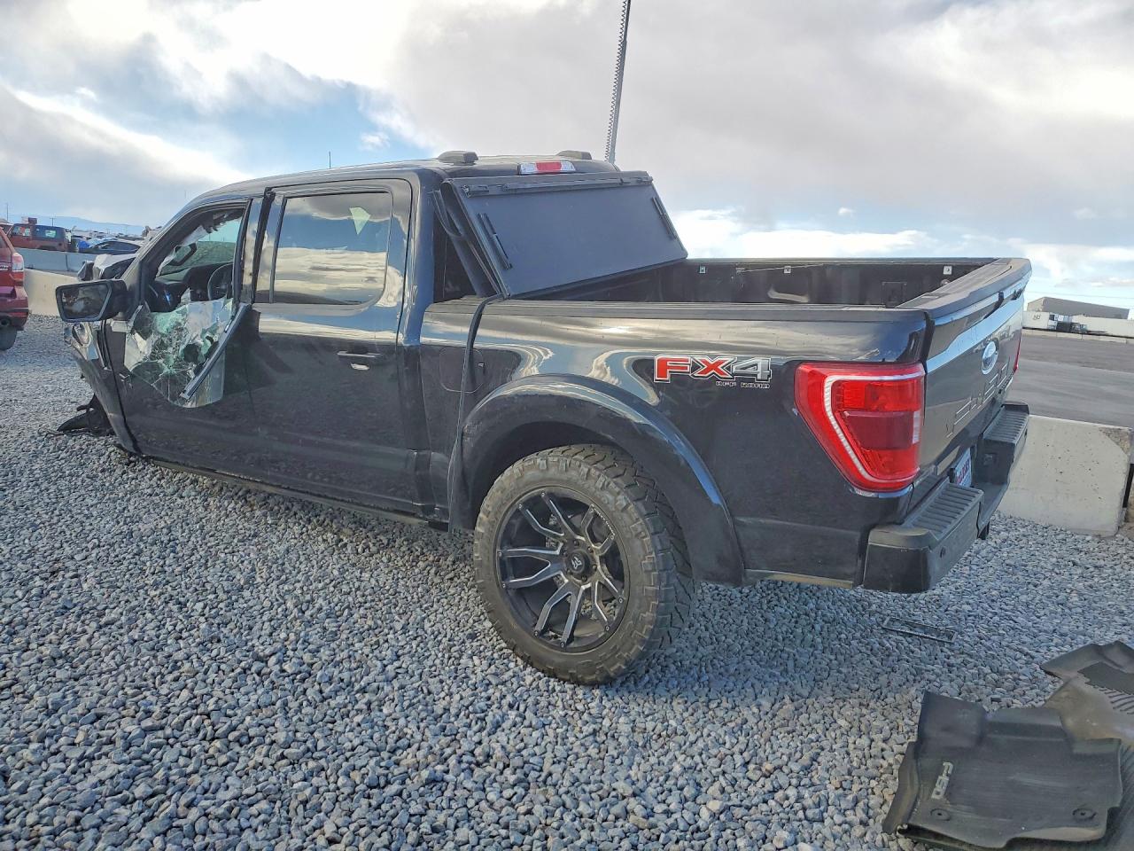 2022 FORD F150 SUPERCREW photo 2