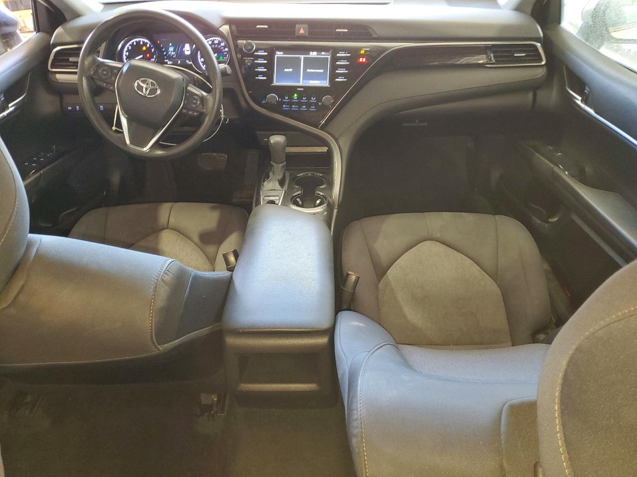 2020 TOYOTA CAMRY LE photo 8