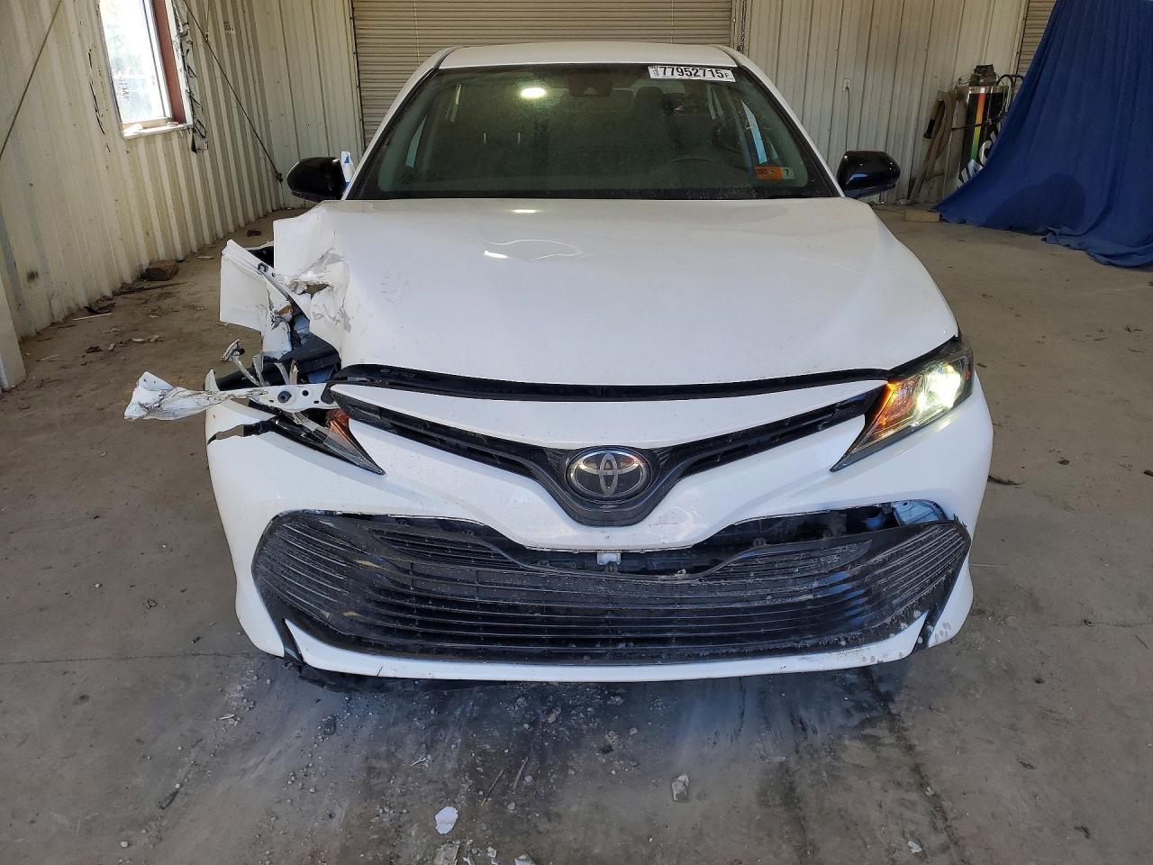 2020 TOYOTA CAMRY LE photo 5