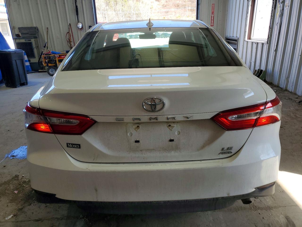 2020 TOYOTA CAMRY LE photo 6