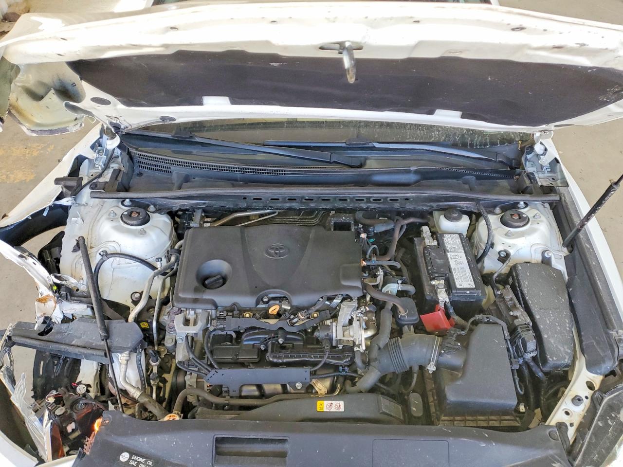 2020 TOYOTA CAMRY LE photo 11
