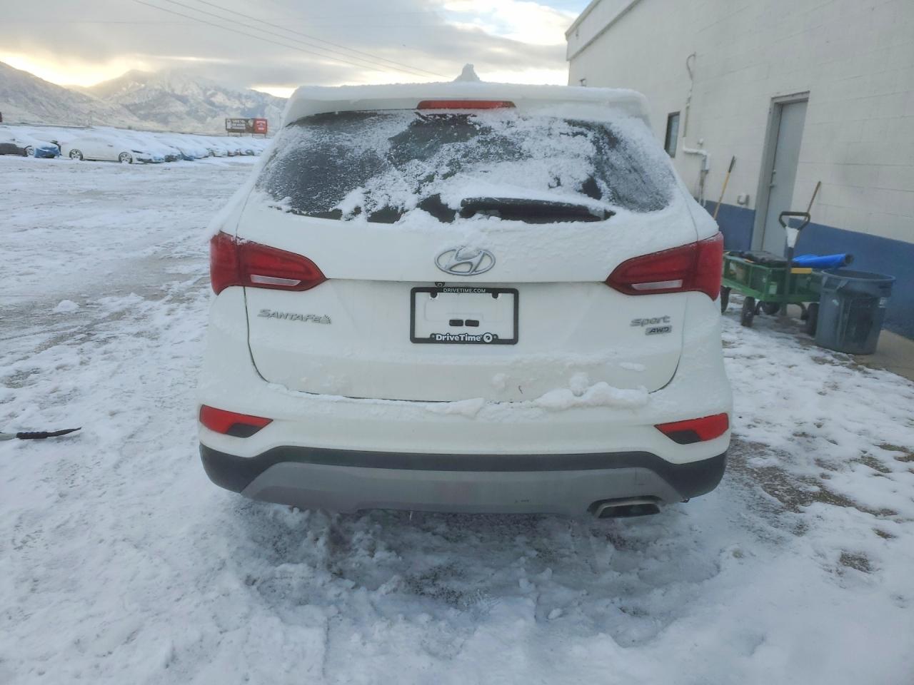 2017 HYUNDAI SANTA FE SPORT 2.4L photo 16