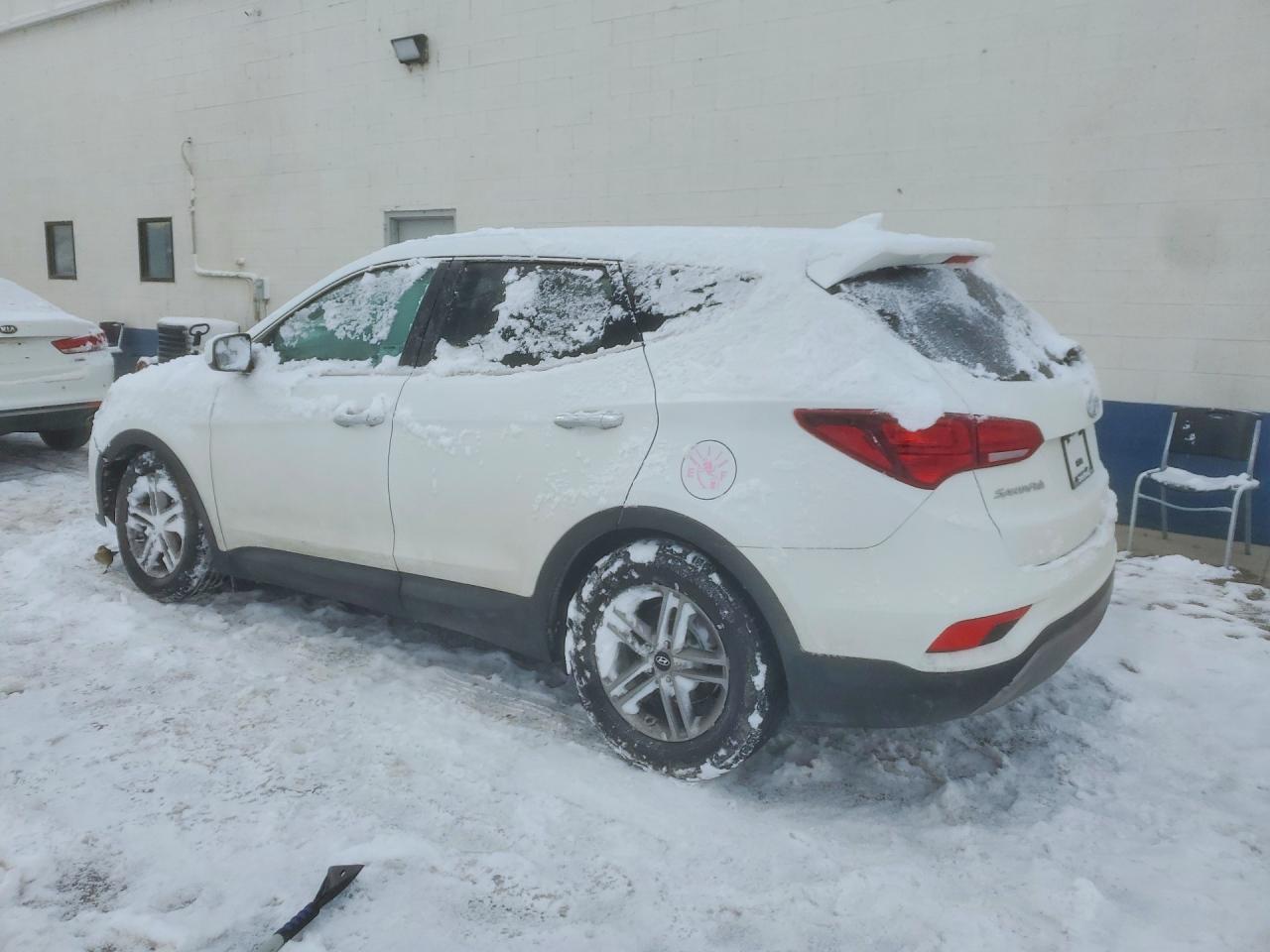 2017 HYUNDAI SANTA FE SPORT 2.4L photo 4