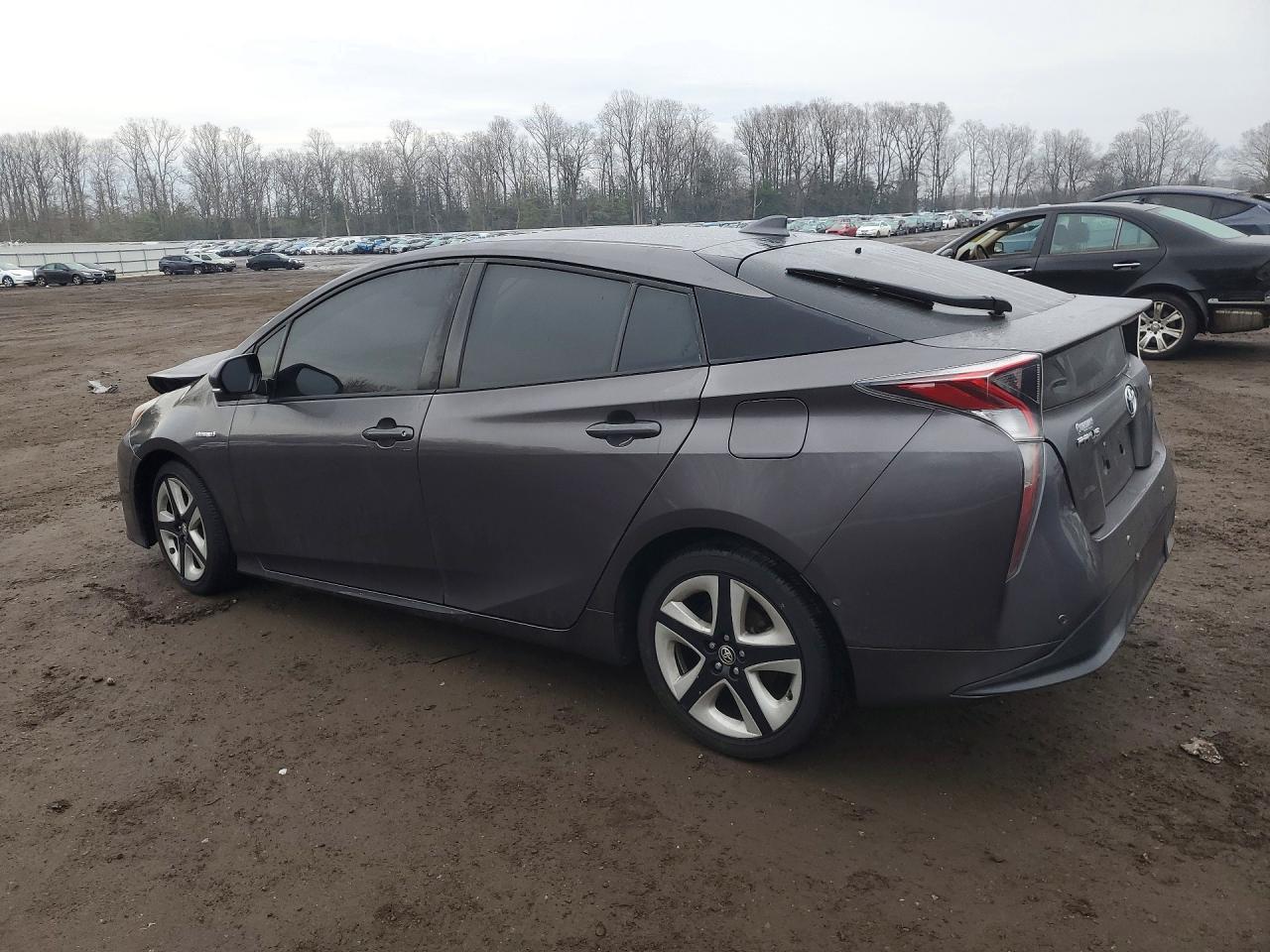 2018 TOYOTA PRIUS FOUR TOURING photo 2