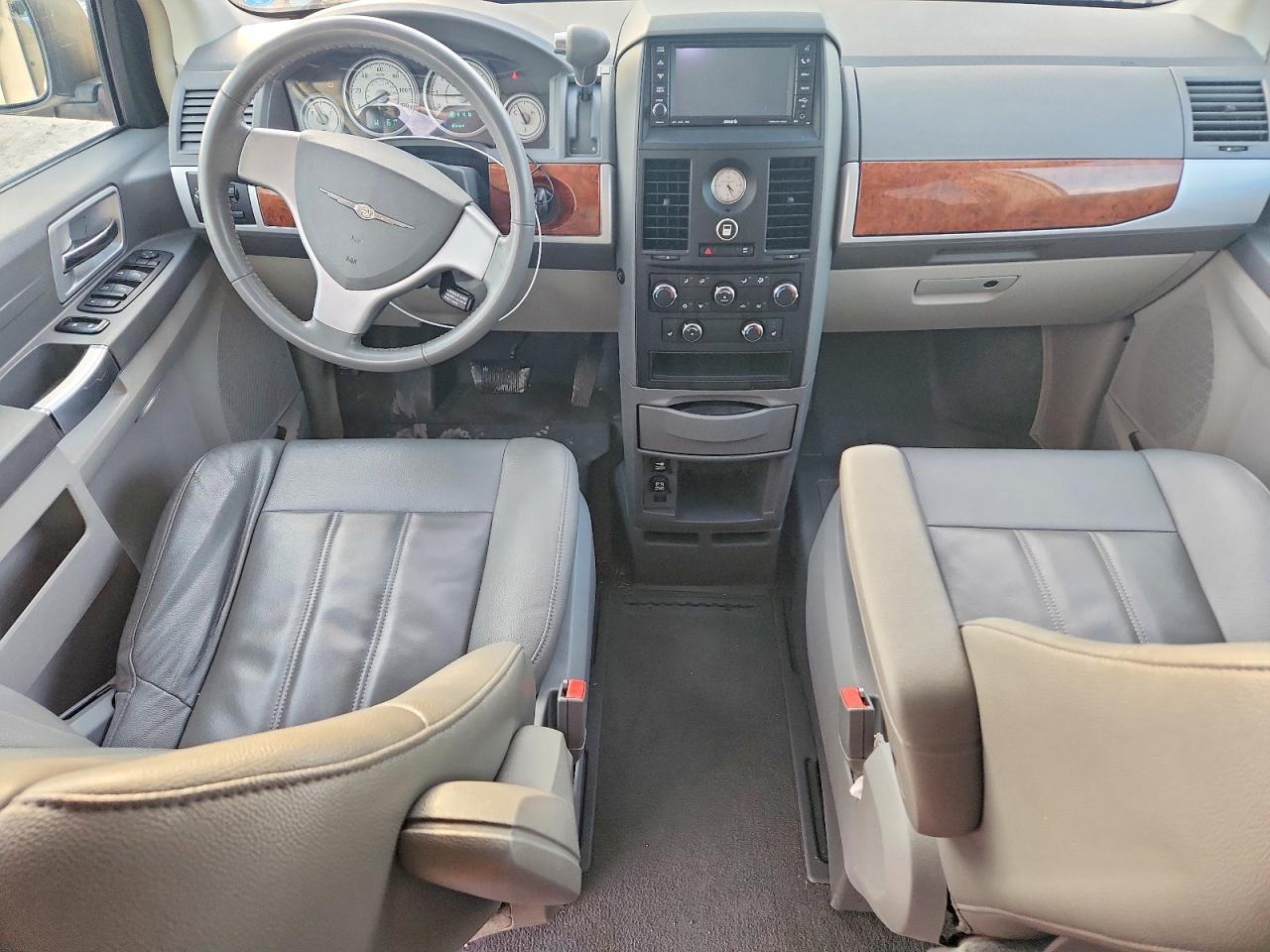 2008 CHRYSLER TOWN & COUNTRY TOURING photo 8