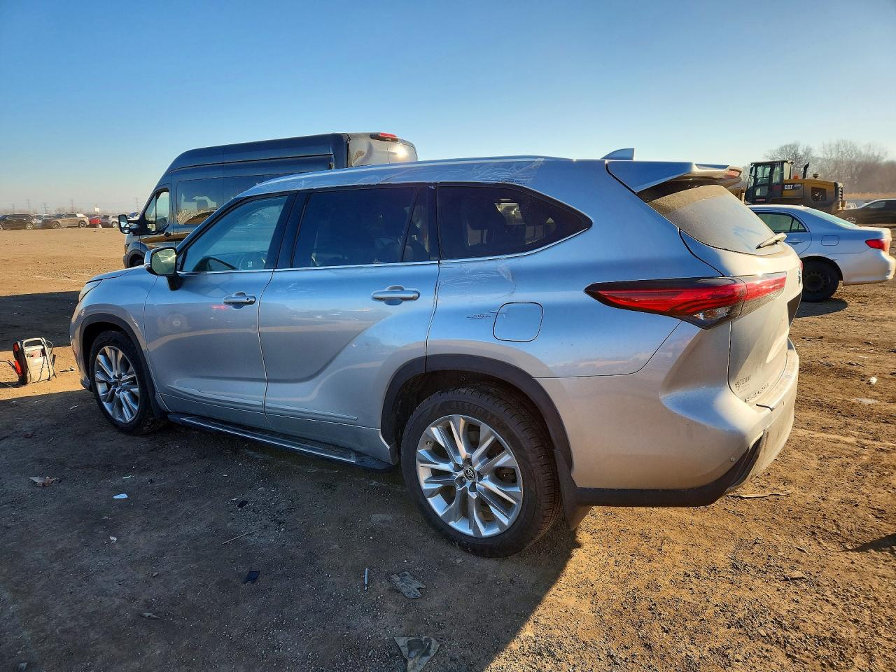 2020 TOYOTA HIGHLANDER LIMITED photo 2