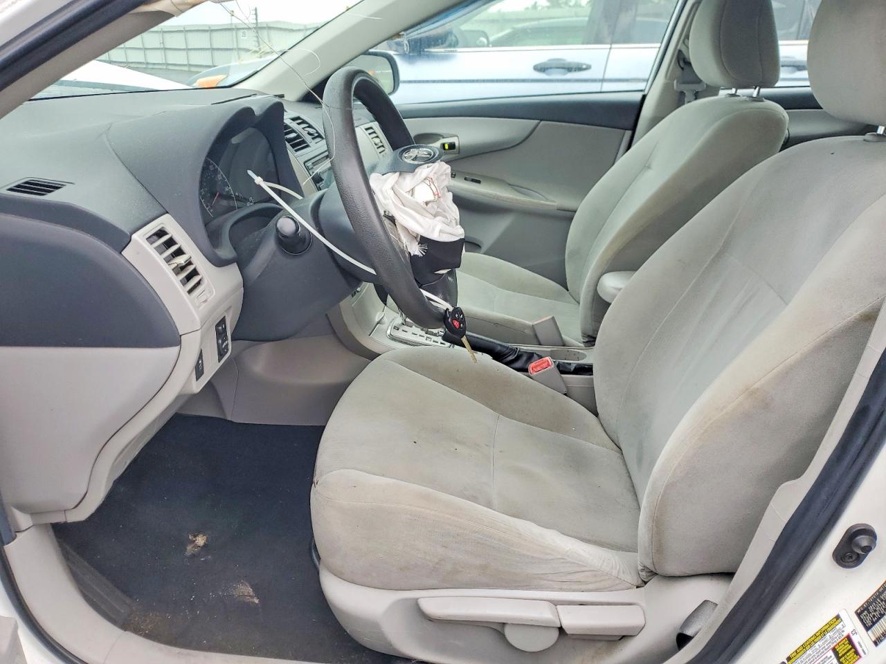 2012 TOYOTA COROLLA BASE photo 7
