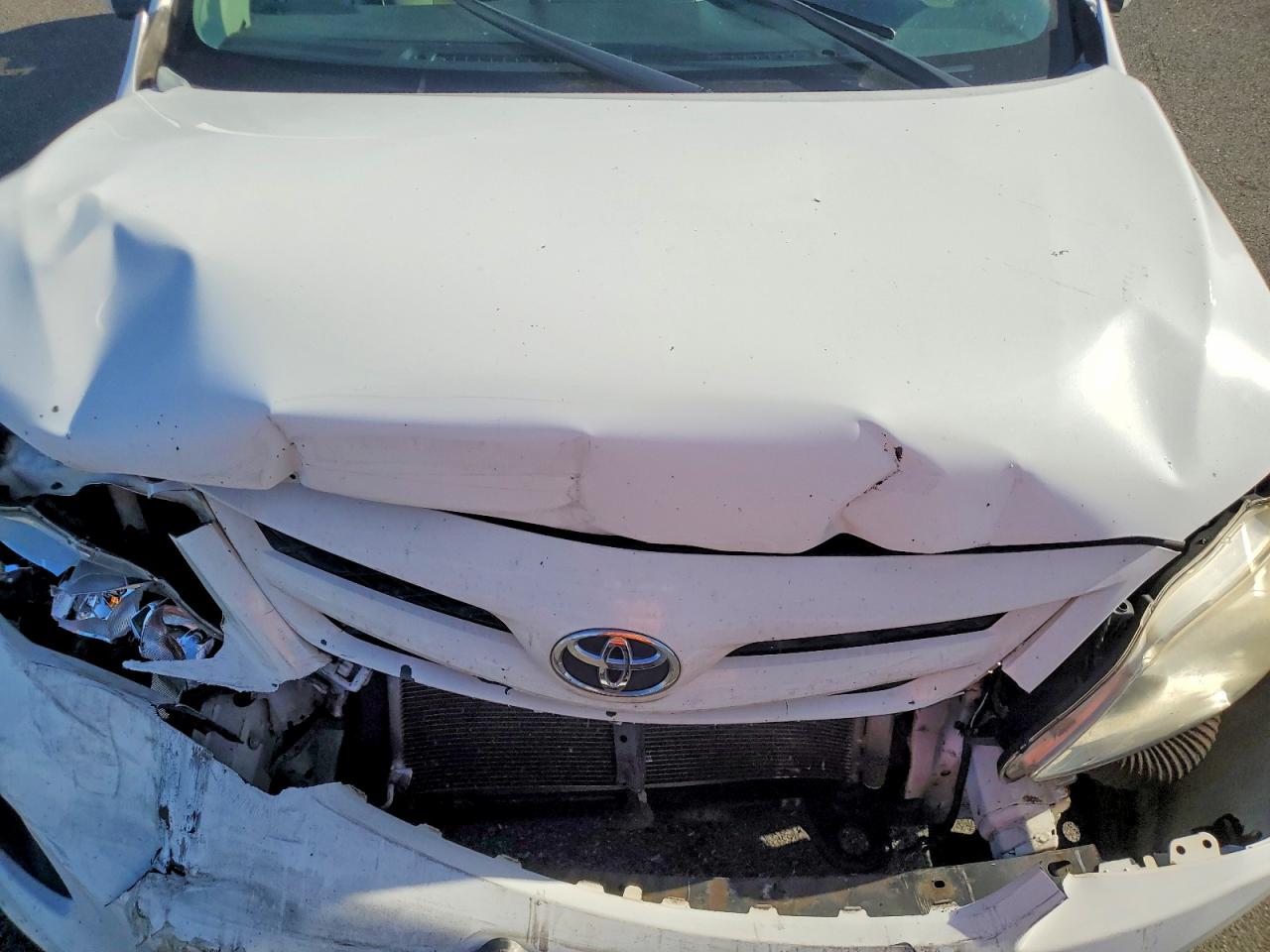 2012 TOYOTA COROLLA BASE photo 11