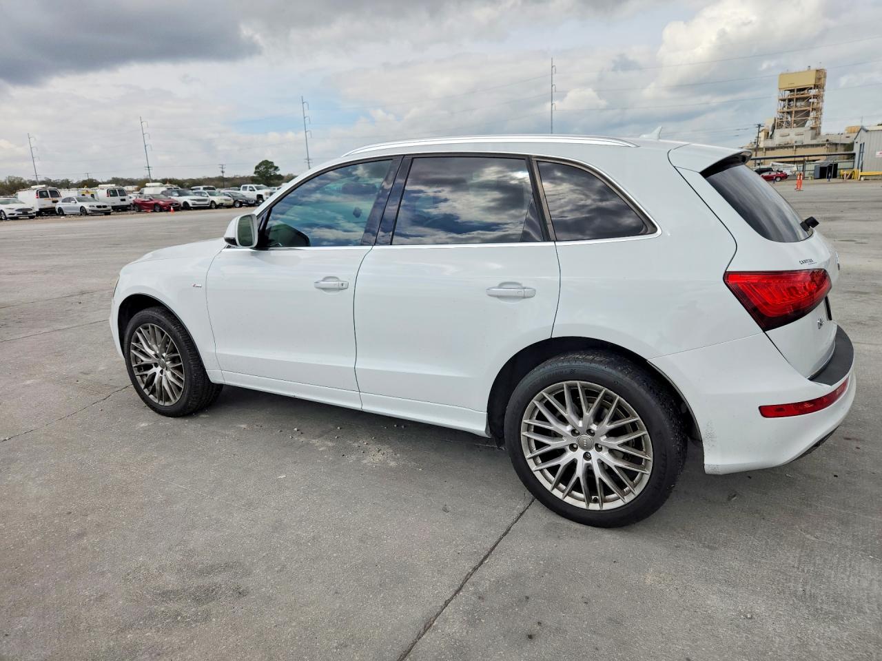 2017 AUDI Q5 PREMIUM PLUS photo 3