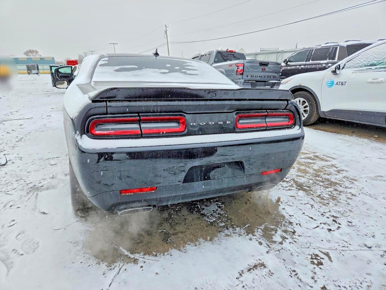 2022 DODGE CHALLENGER R/T photo 16