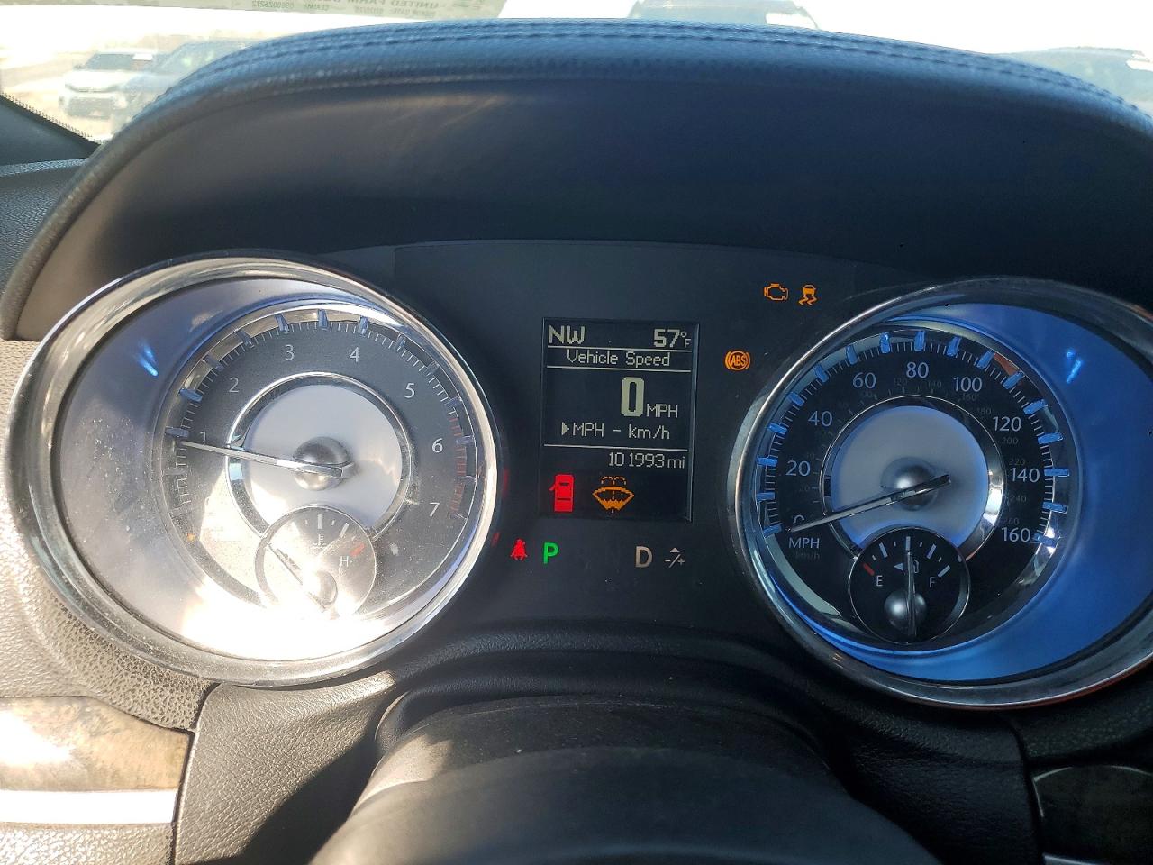2011 CHRYSLER 300C photo 17