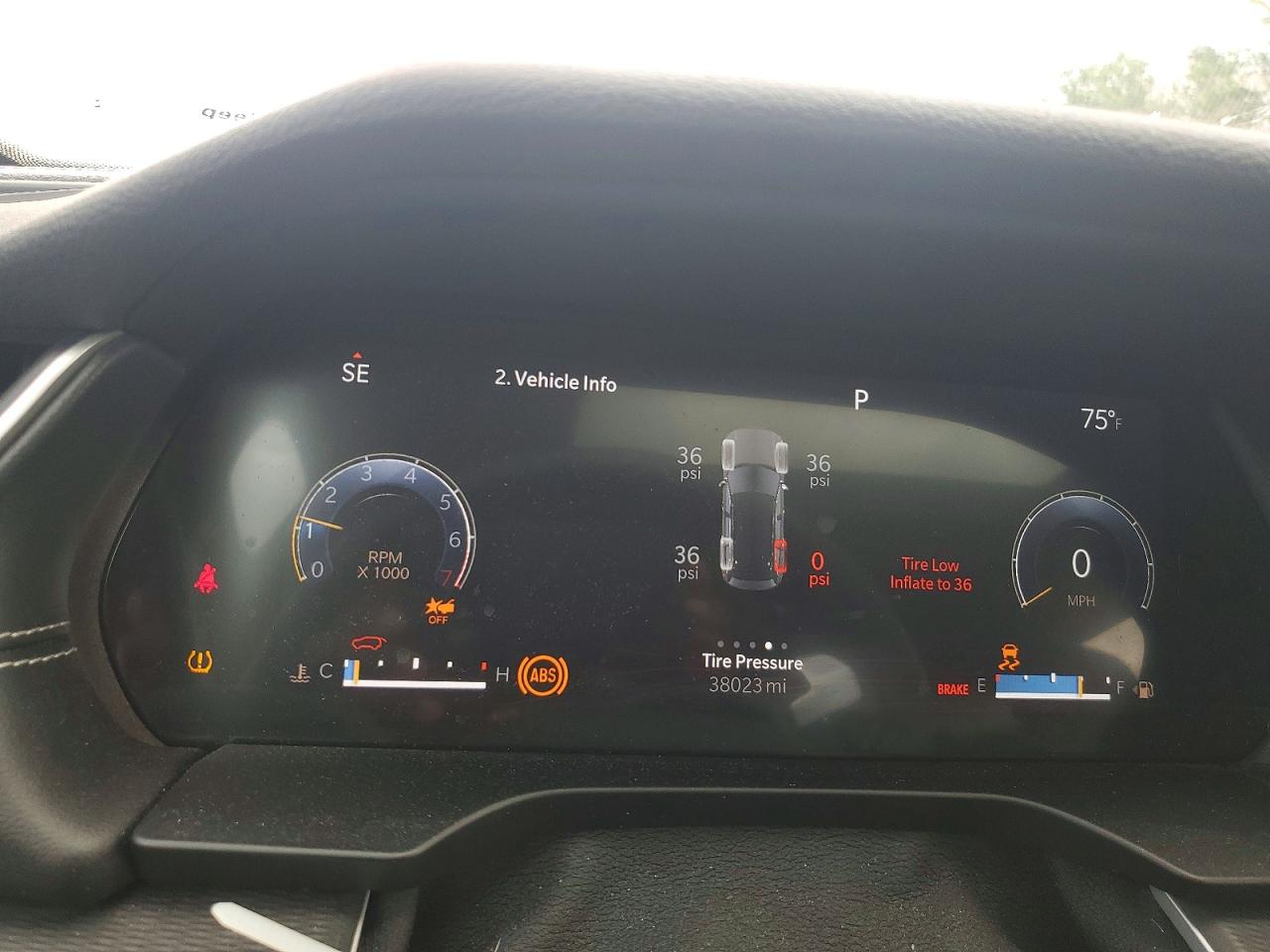 2023 JEEP GRAND CHEROKEE LAREDO photo 17