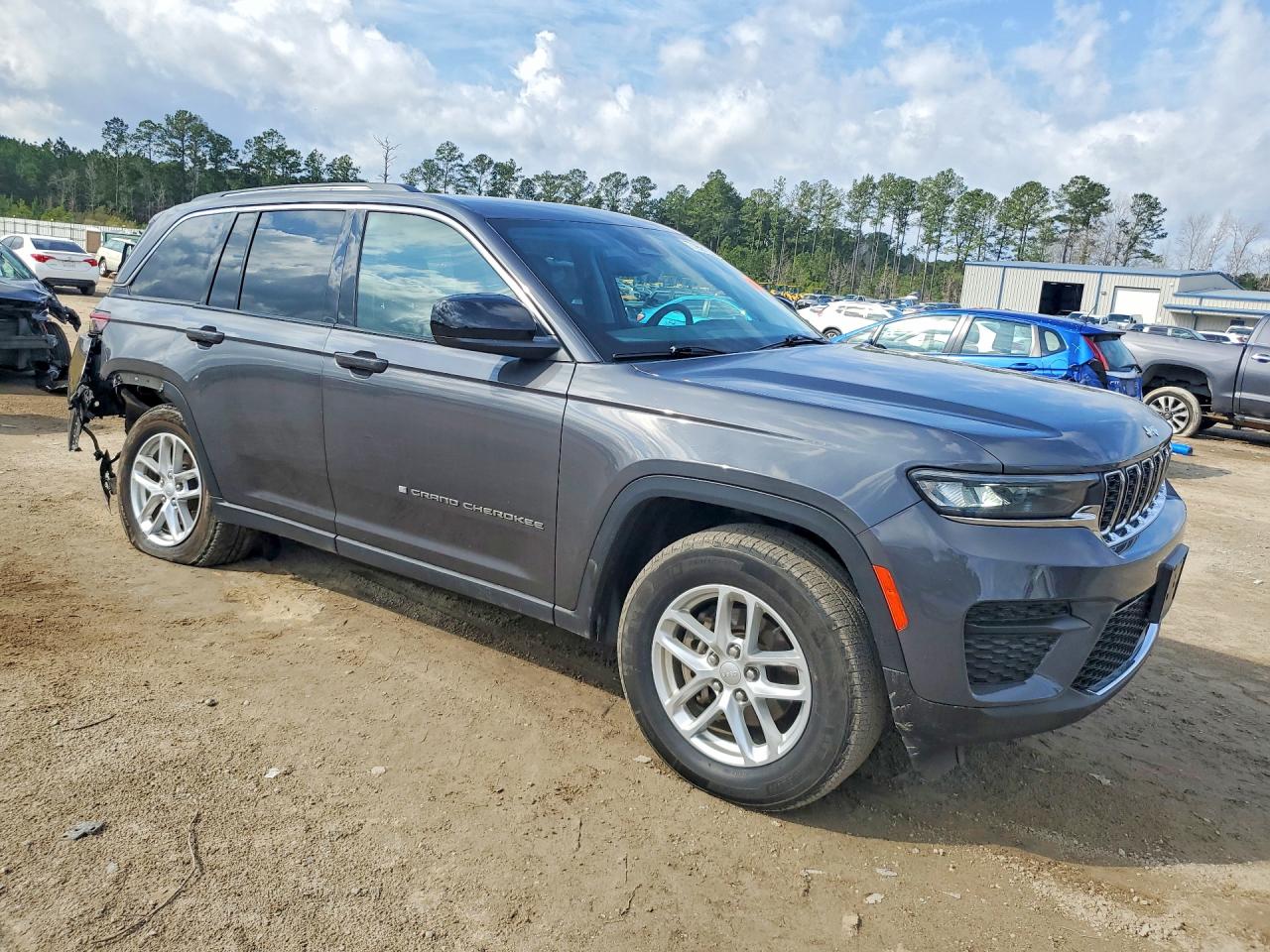 2023 JEEP GRAND CHEROKEE LAREDO photo 7