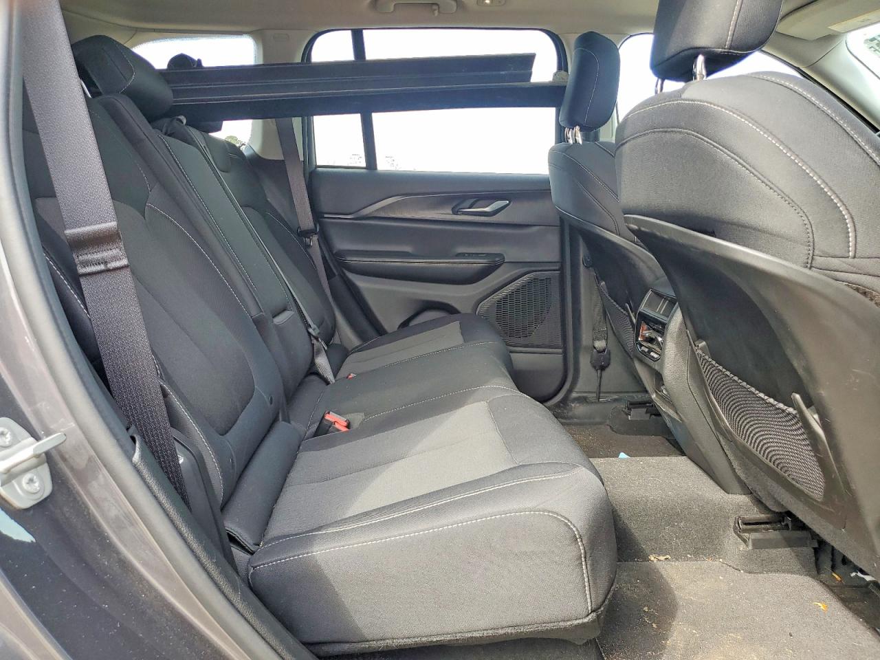 2023 JEEP GRAND CHEROKEE LAREDO photo 21