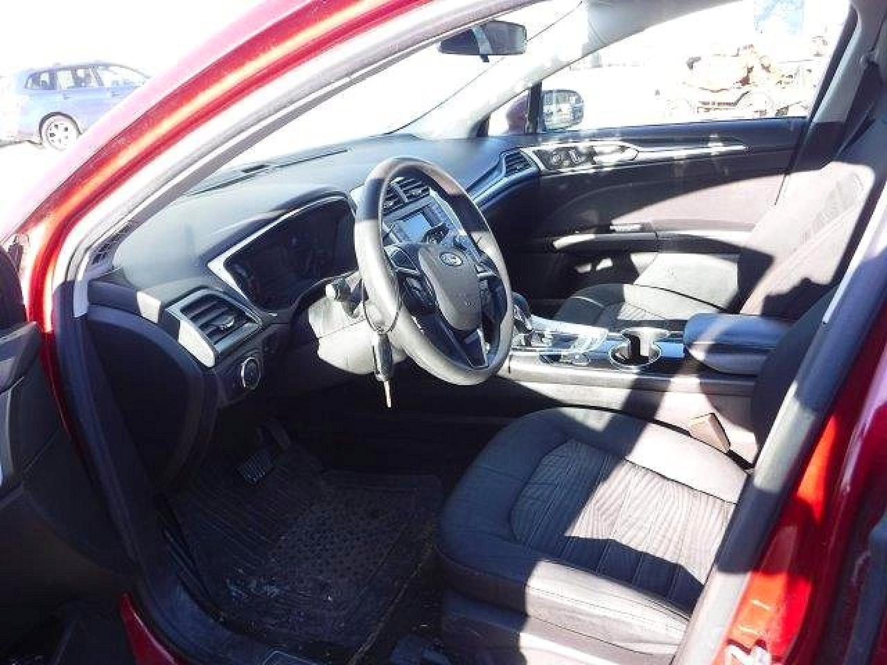 2016 FORD FUSION SE photo 13