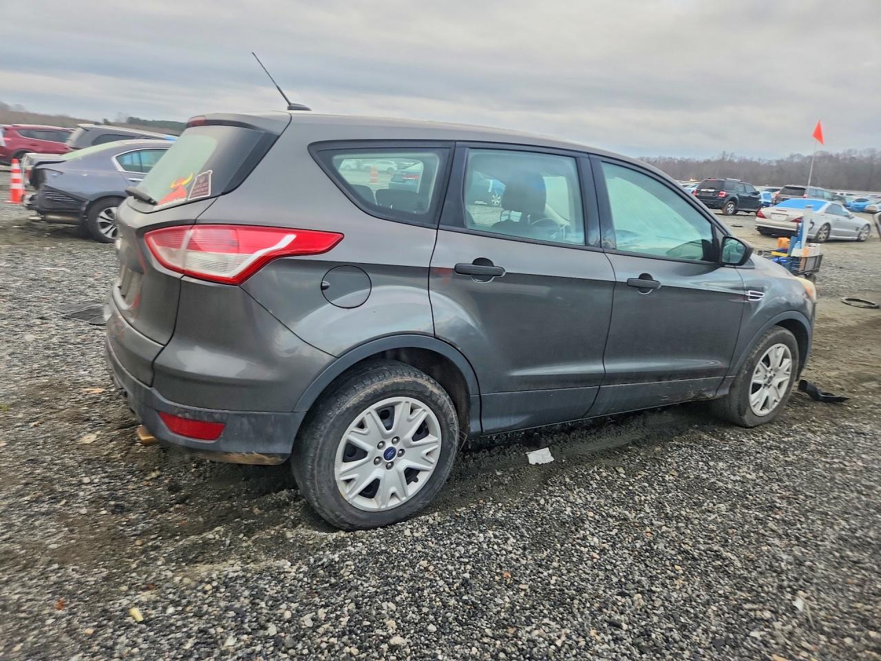 2015 FORD ESCAPE S photo 7