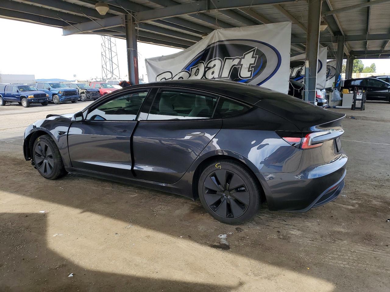2024 TESLA MODEL 3 photo 3