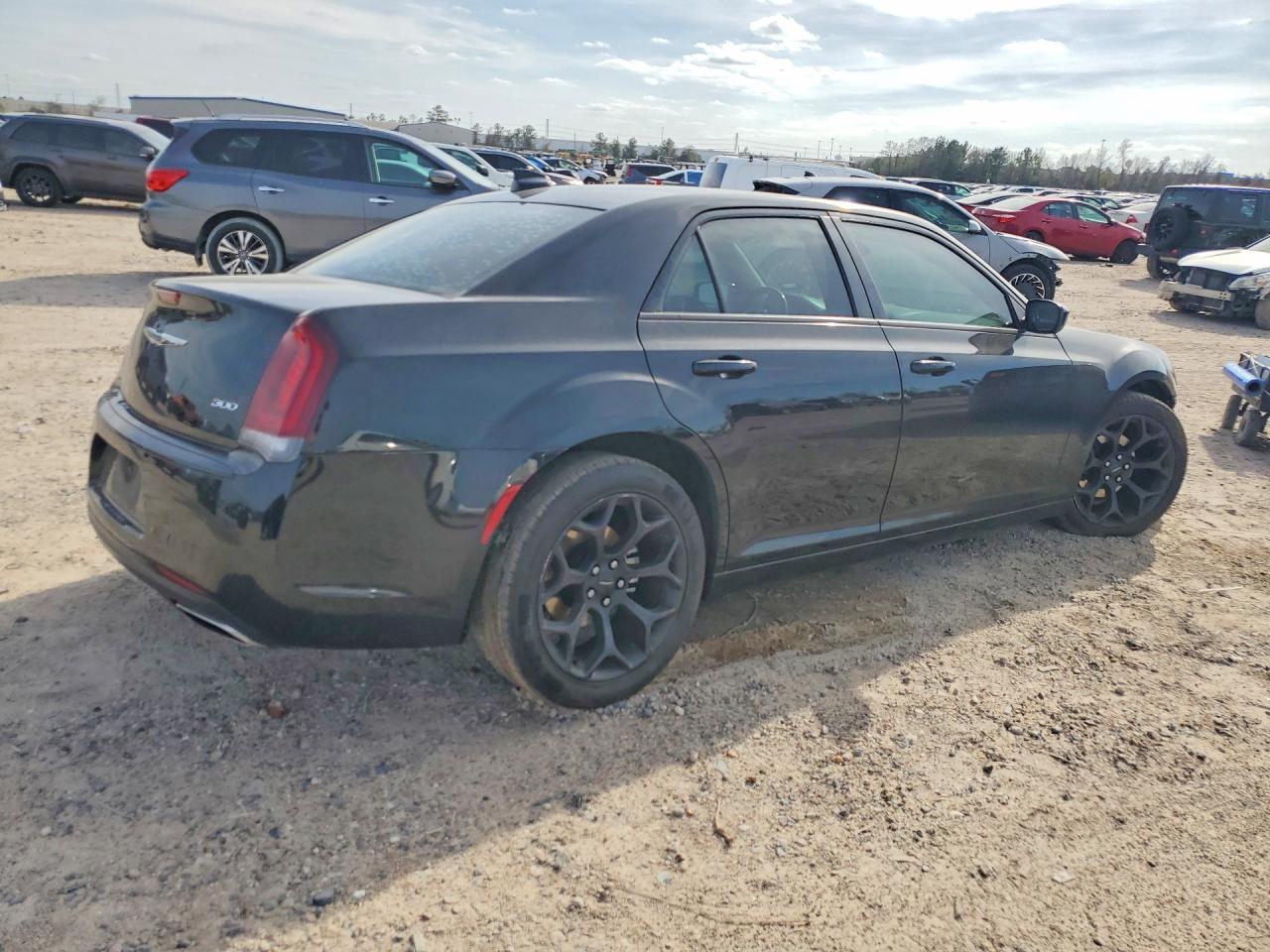 2019 CHRYSLER 300 TOURING photo 7