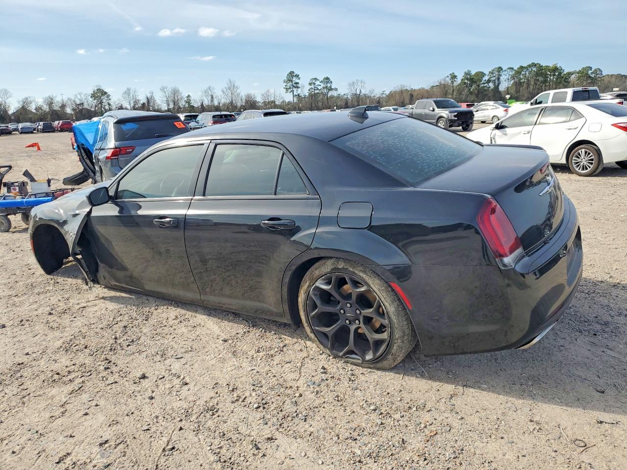 2019 CHRYSLER 300 TOURING photo 4