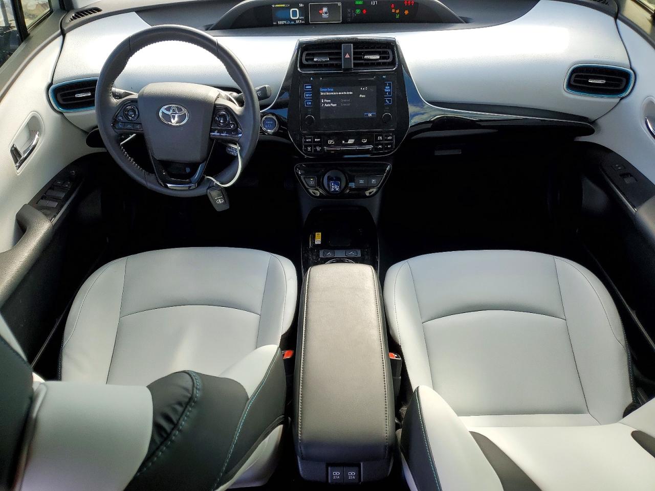 2019 TOYOTA PRIUS photo 8