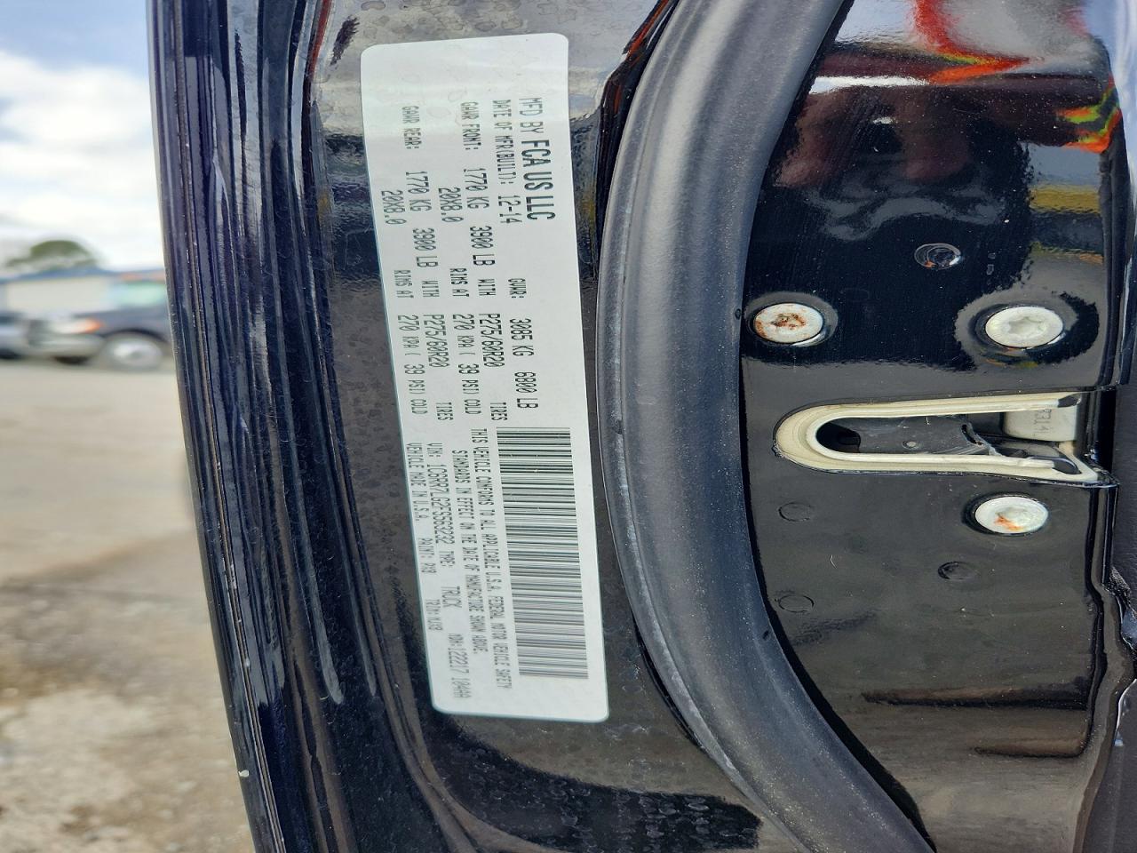 2015 RAM 1500 SLT photo 12