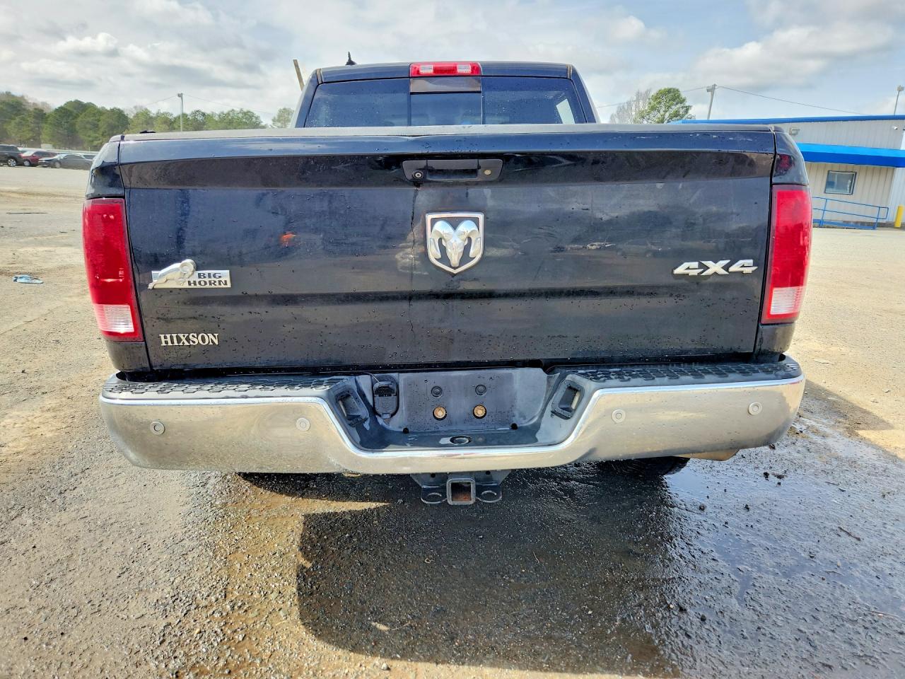 2015 RAM 1500 SLT photo 6